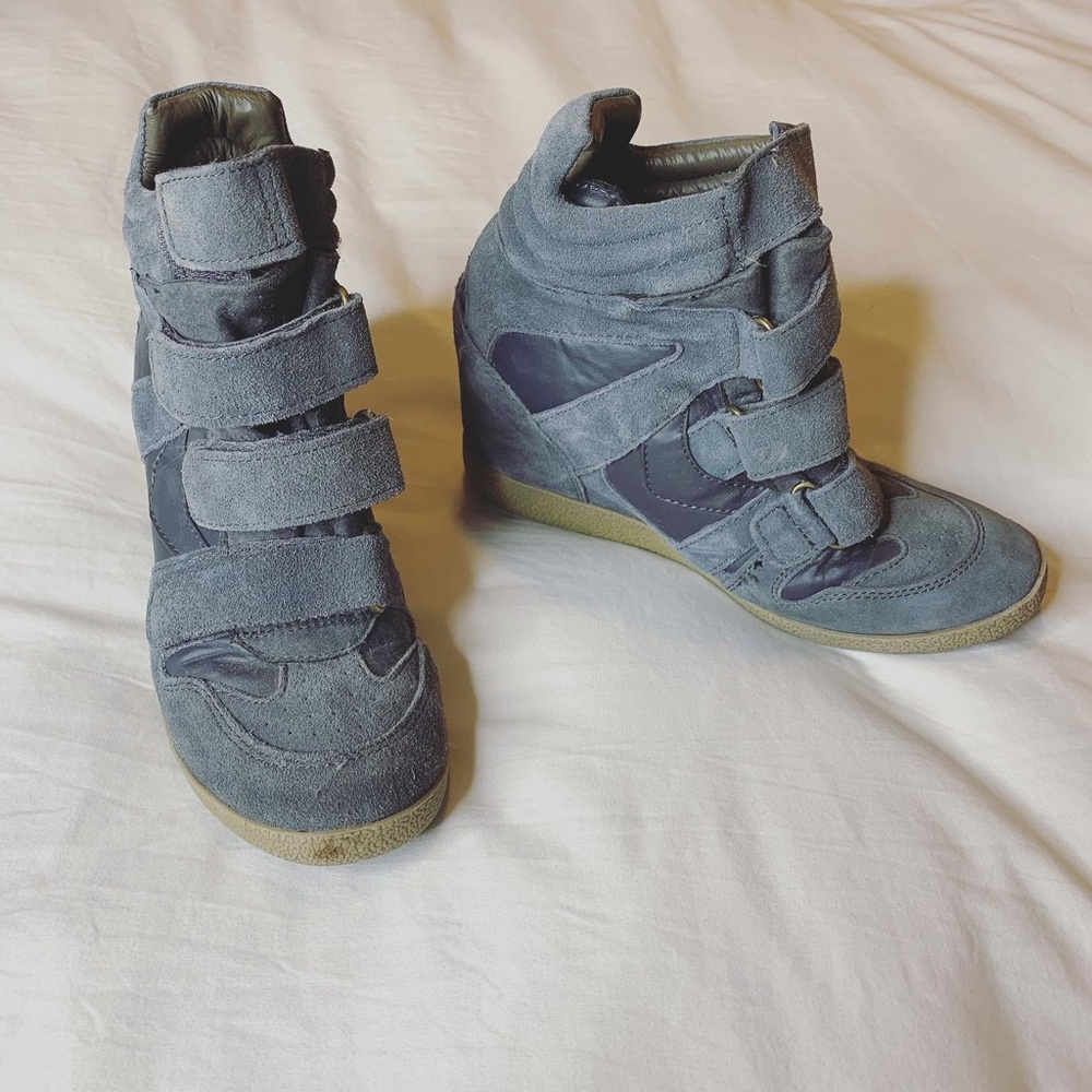 Wedged sneakers